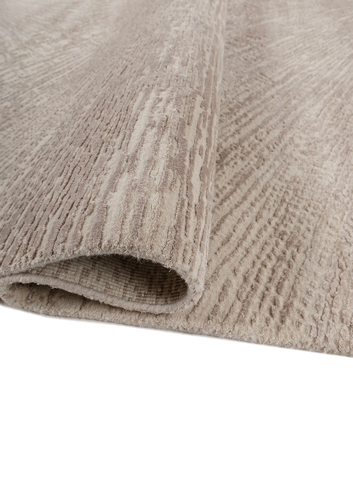 uvenuti ivory wool and bamboo silk hand knotted Rug - FloorShot