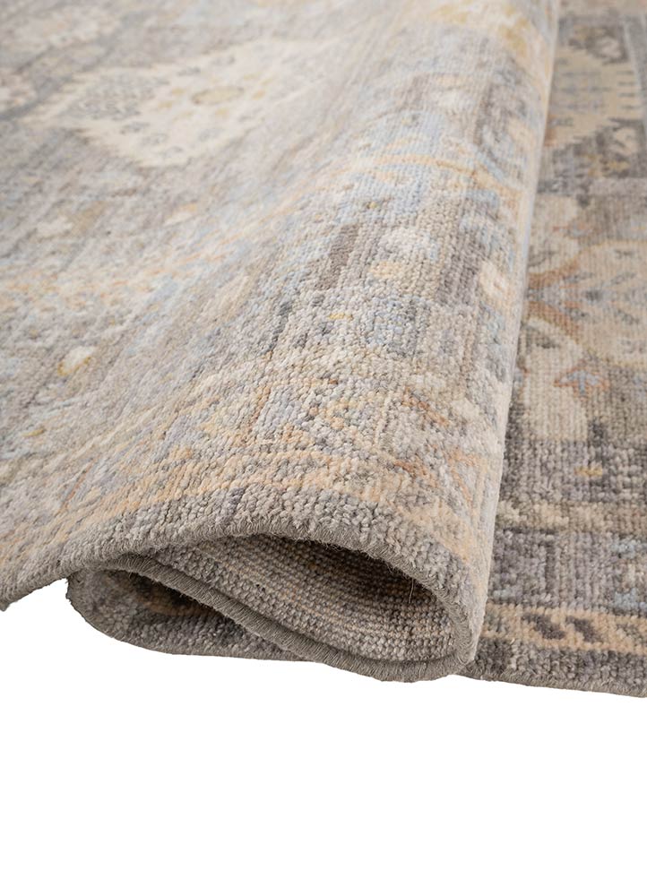 savana grey and black wool hand knotted Rug - FloorShot