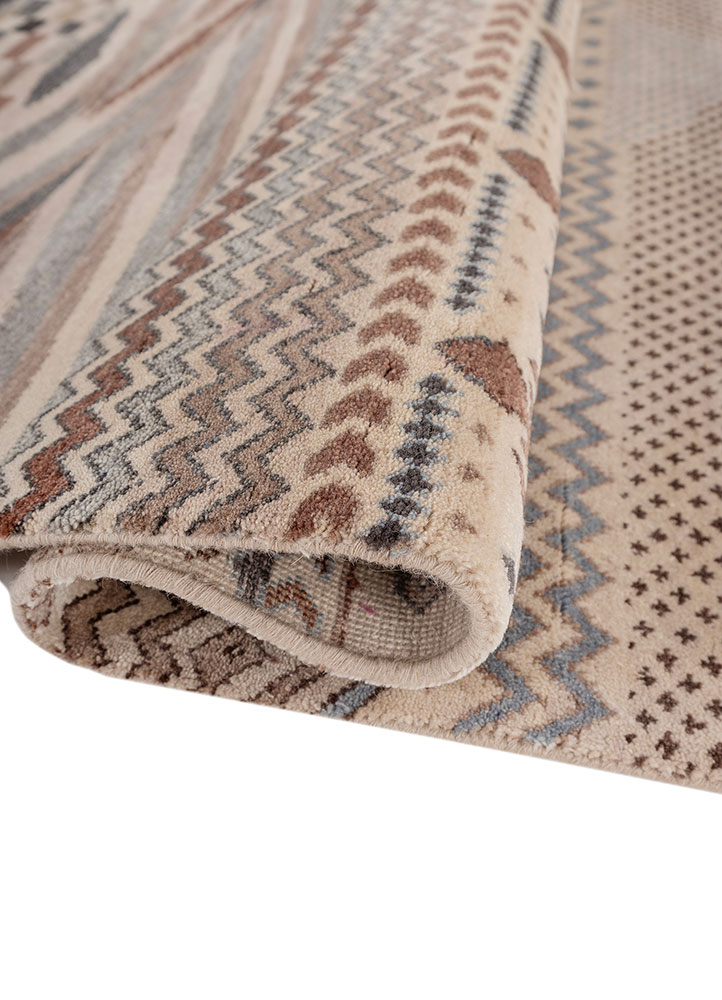 manchaha ivory wool and silk hand knotted Rug - FloorShot