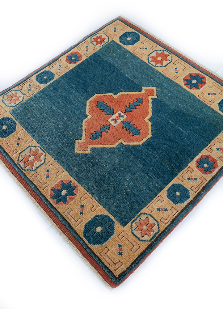 nuray blue wool hand knotted Rug - FloorShot