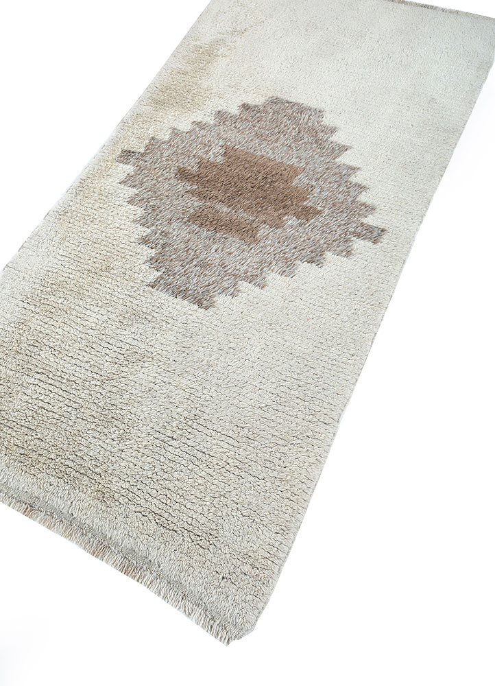 zuri beige and brown wool hand knotted Rug - FloorShot