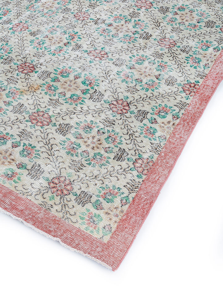 vintage ivory wool hand knotted Rug - FloorShot