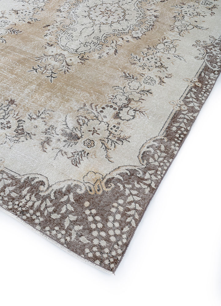 vintage beige and brown wool hand knotted Rug - FloorShot