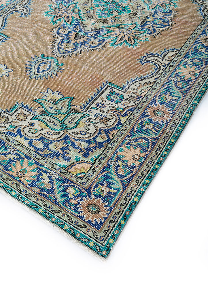 vintage beige and brown wool hand knotted Rug - FloorShot