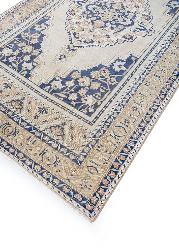 nuray beige and brown wool hand knotted Rug - FloorShot