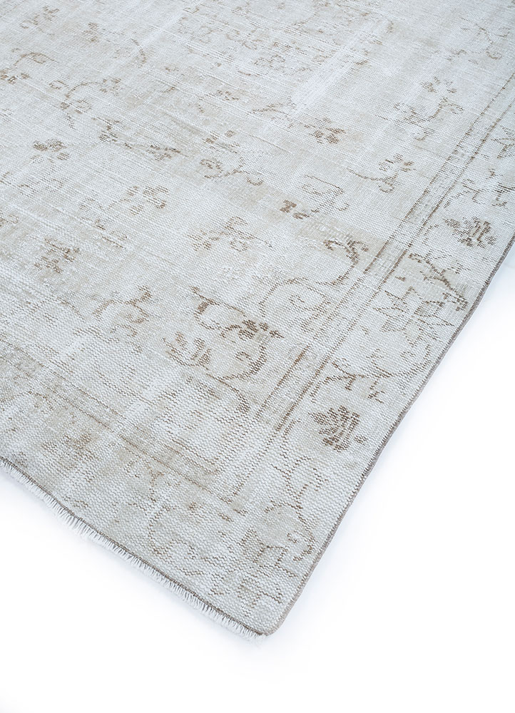 vintage ivory wool hand knotted Rug - FloorShot