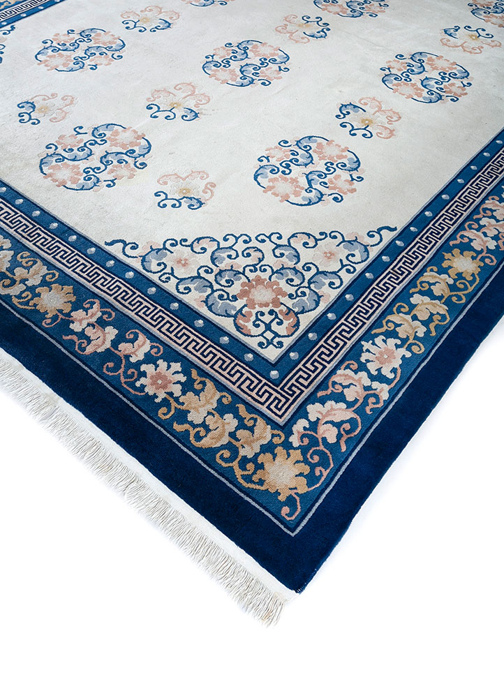 pechino blue wool hand knotted Rug - FloorShot