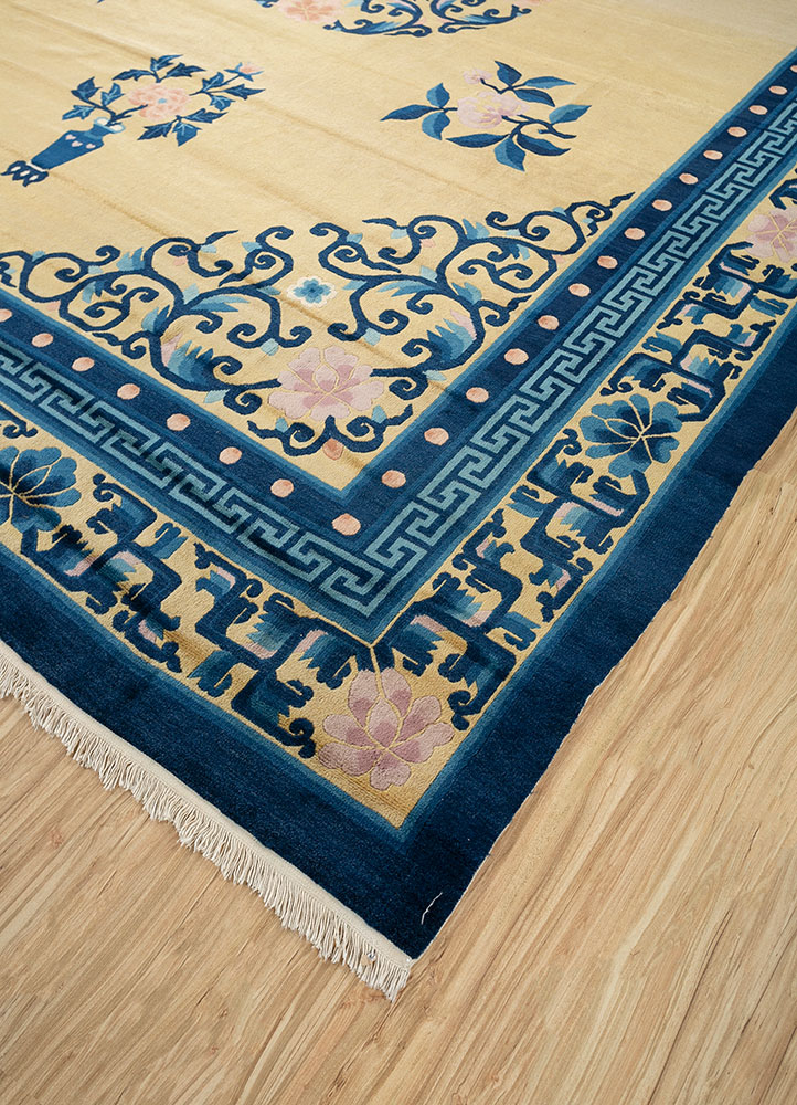 pechino gold wool hand knotted Rug - FloorShot
