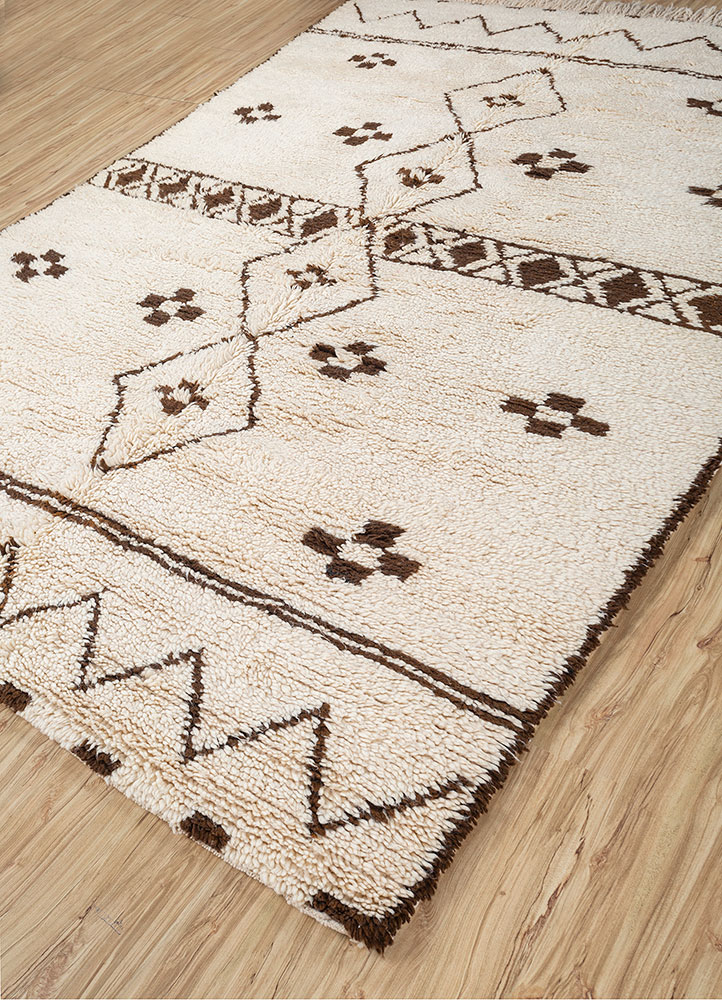 zuri ivory wool hand knotted Rug - FloorShot