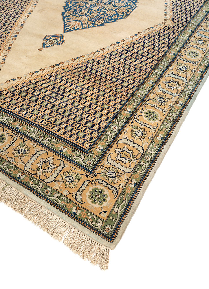 aalam gold wool hand knotted Rug - FloorShot