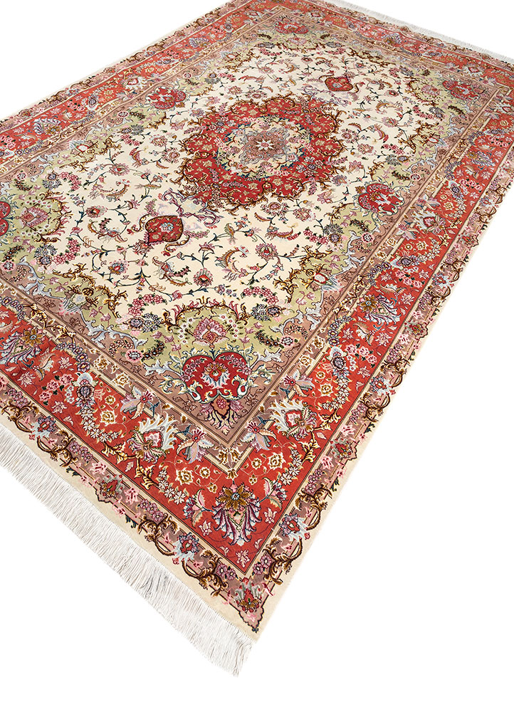 aalam ivory wool hand knotted Rug - FloorShot