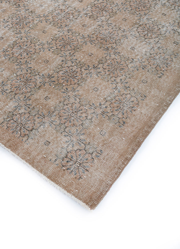 vintage beige and brown wool hand knotted Rug - FloorShot