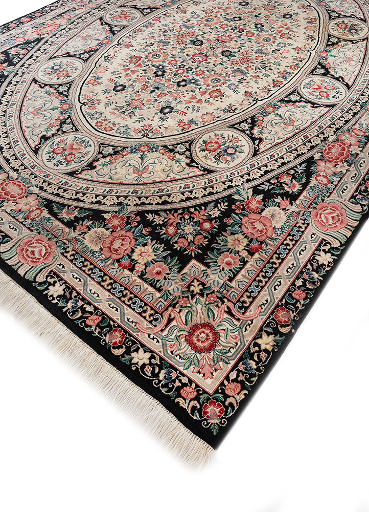 aalam grey and black wool hand knotted Rug - FloorShot