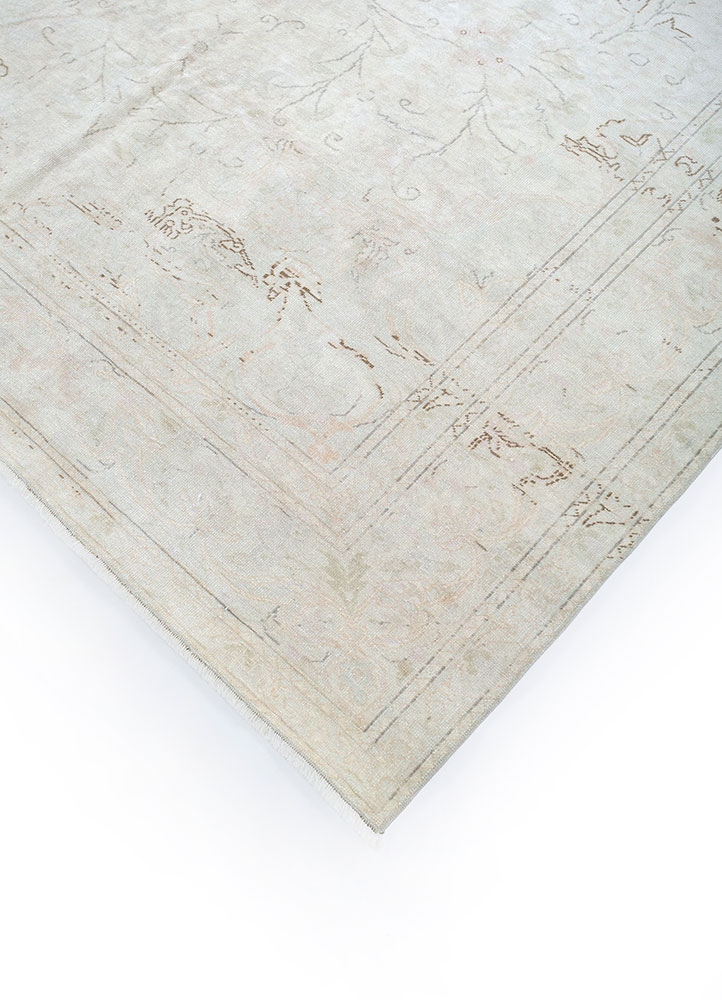 vintage ivory wool hand knotted Rug - FloorShot