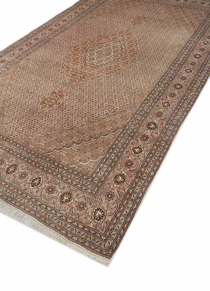 aalam green wool hand knotted Rug - FloorShot