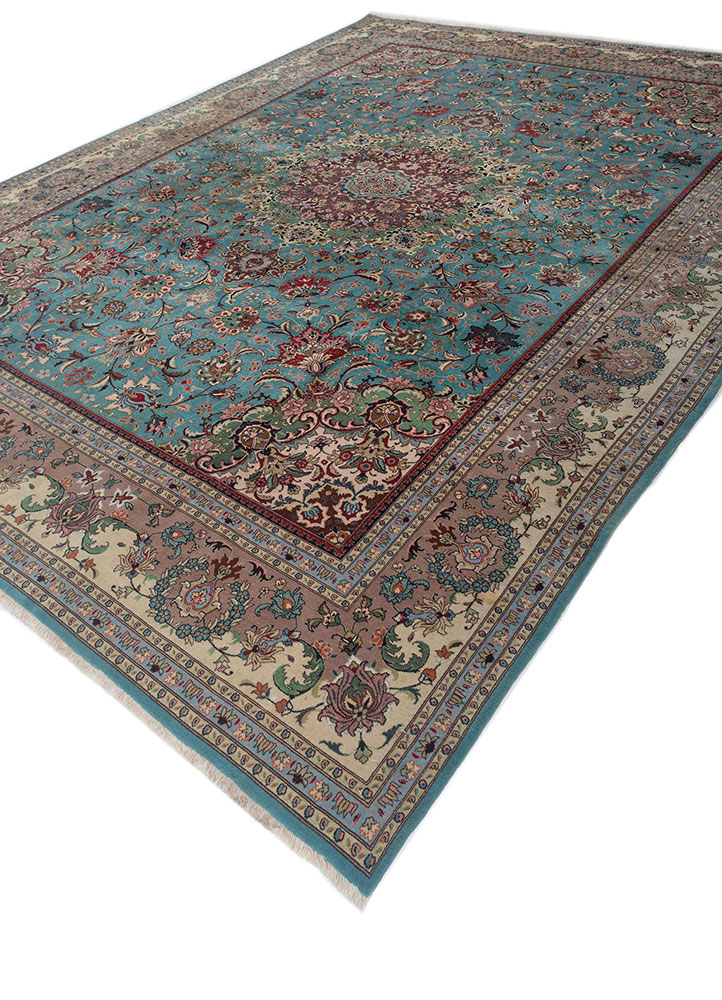 aalam green wool hand knotted Rug - FloorShot