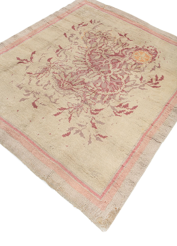 aalam gold wool hand knotted Rug - FloorShot
