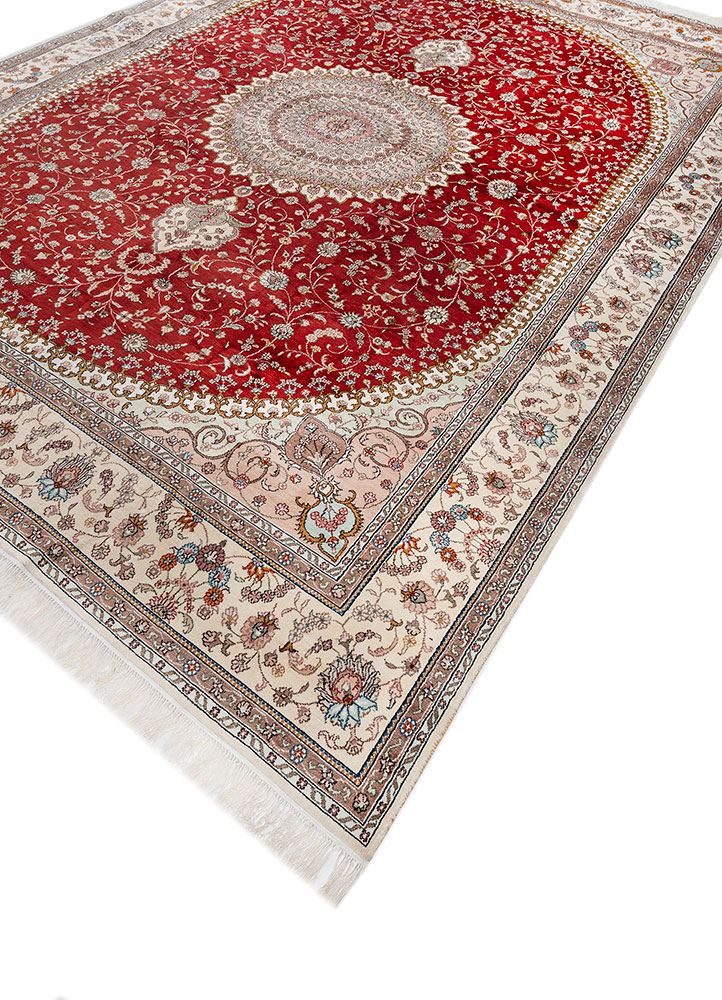 gulmarg red and orange silk hand knotted Rug - FloorShot