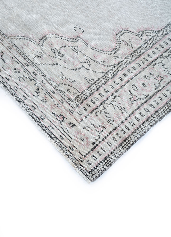 vintage ivory wool hand knotted Rug - FloorShot