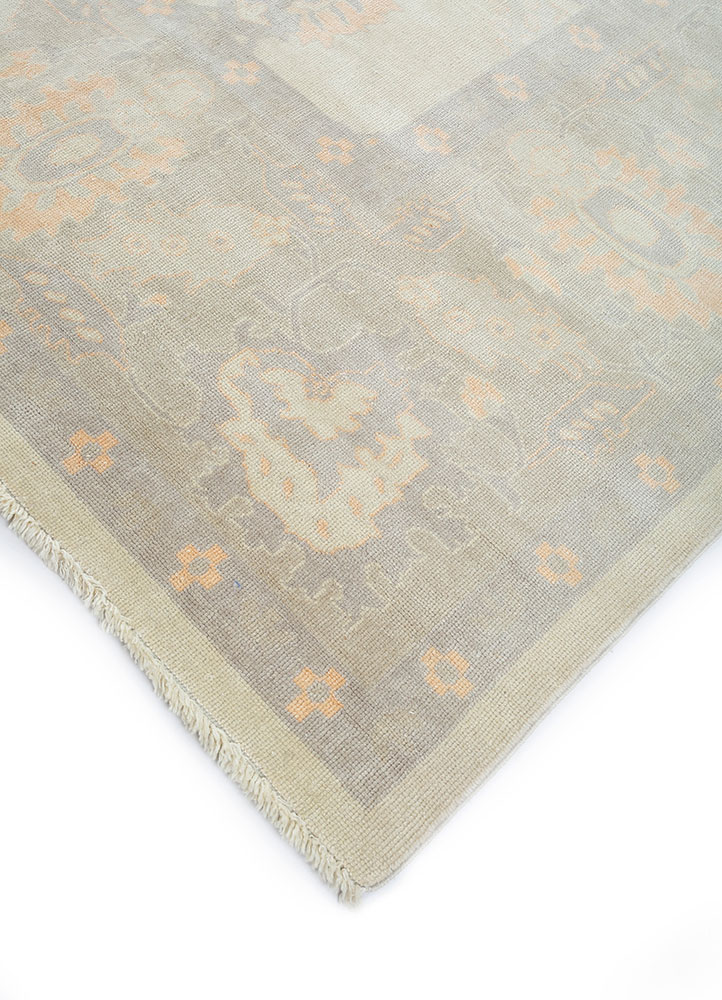aalam grey and black wool hand knotted Rug - FloorShot