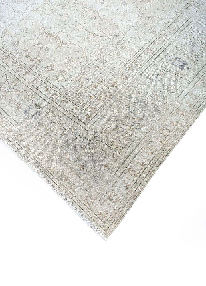 vintage ivory wool hand knotted Rug - FloorShot