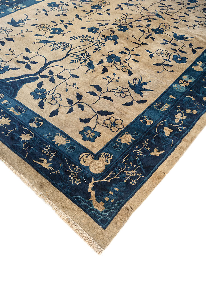 aalam grey and black wool hand knotted Rug - FloorShot