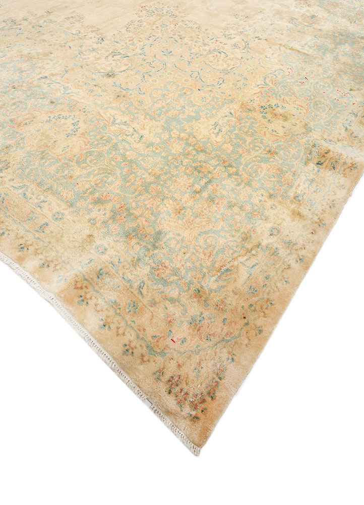 aalam ivory wool hand knotted Rug - FloorShot