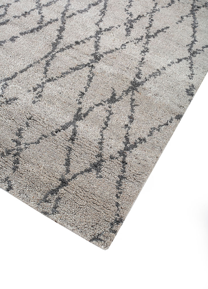 zuri grey and black wool hand knotted Rug - FloorShot