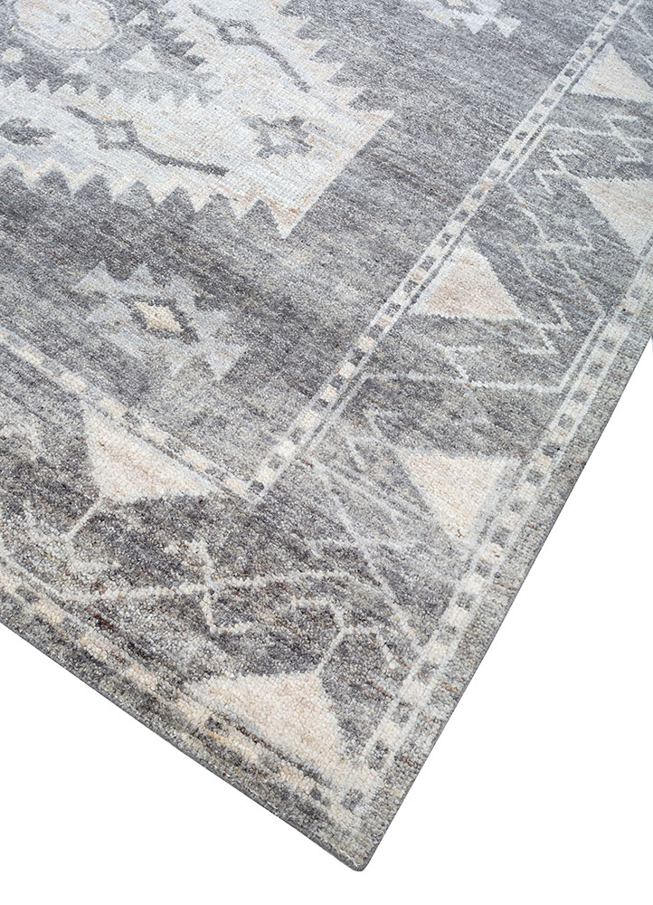savana grey and black wool hand knotted Rug - FloorShot
