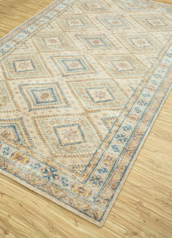 erbe beige and brown wool hand knotted Rug - FloorShot