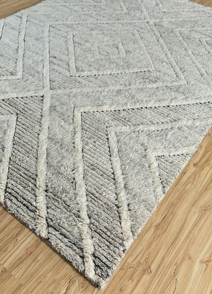 zuri grey and black wool hand knotted Rug - FloorShot