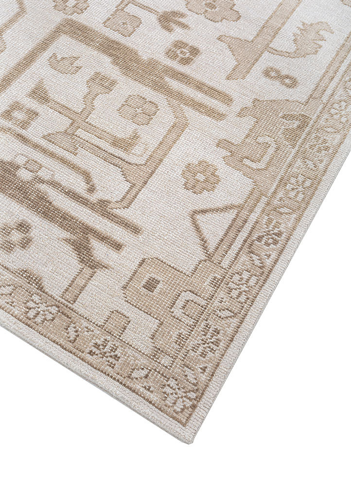 erbe beige and brown wool hand knotted Rug - FloorShot