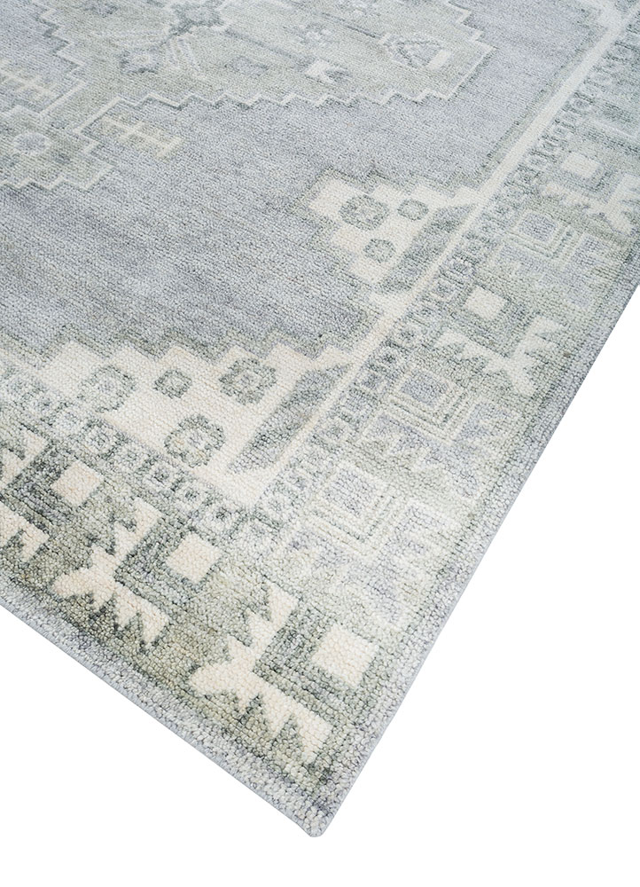 savana blue wool hand knotted Rug - FloorShot