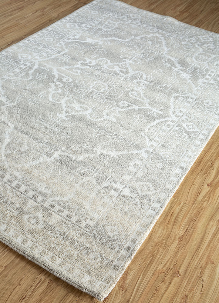 zuri grey and black wool hand knotted Rug - FloorShot