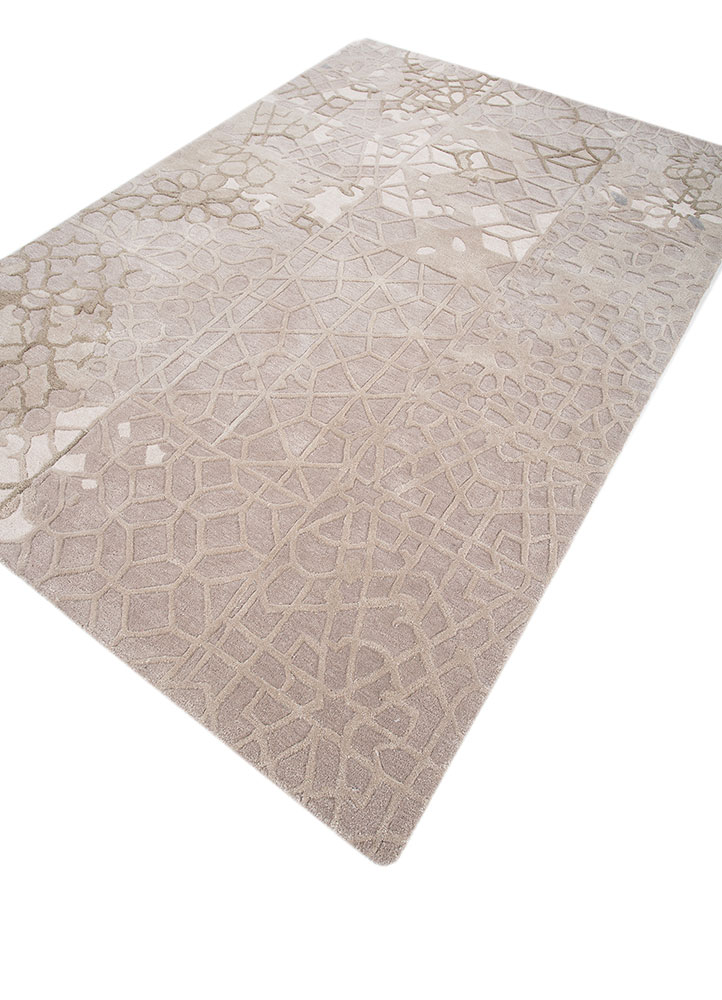 mythos ivory wool and viscose hand tufted Rug - FloorShot