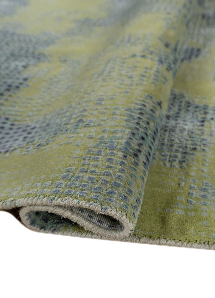 aprezo green wool and silk hand knotted Rug - FloorShot