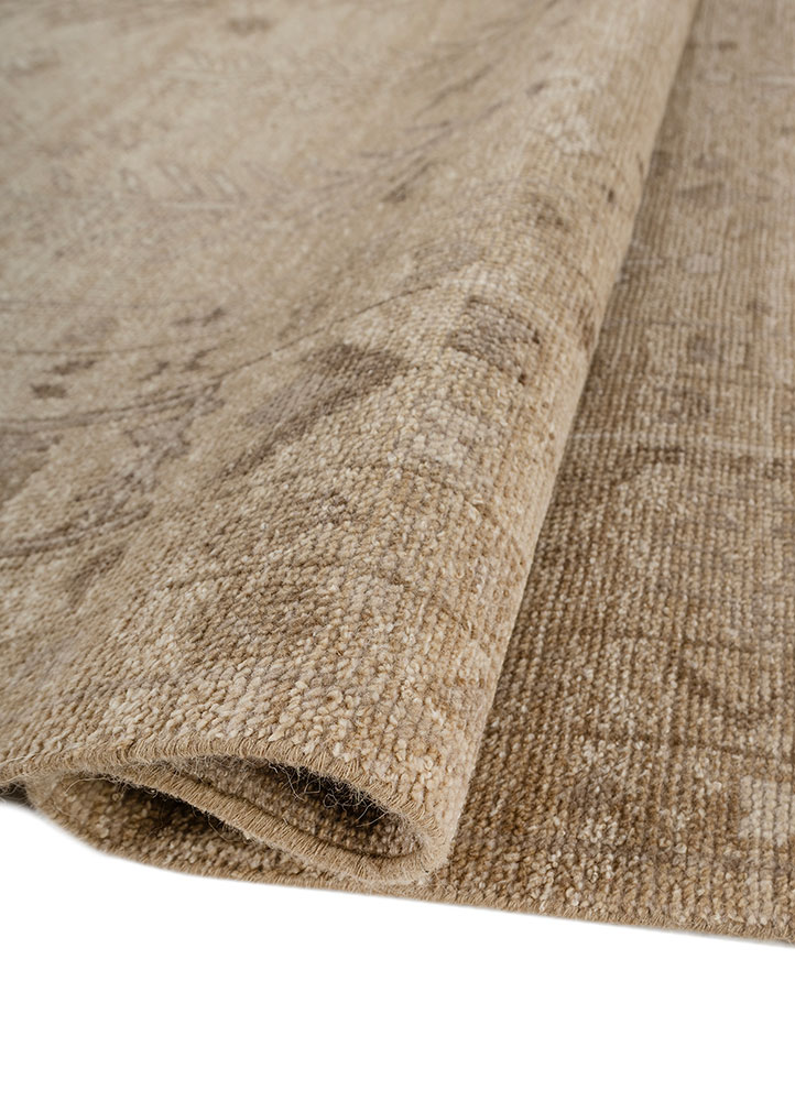 erbe beige and brown wool hand knotted Rug - FloorShot