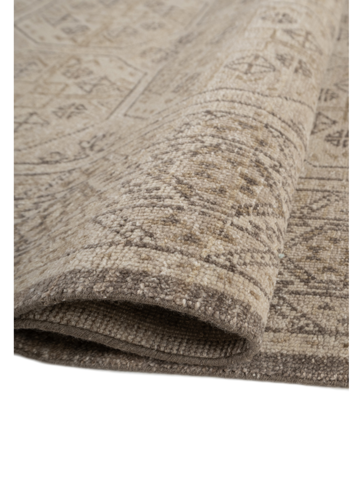 erbe beige and brown wool hand knotted Rug - FloorShot