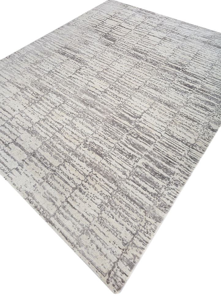 aprezo ivory wool and viscose hand knotted Rug - FloorShot