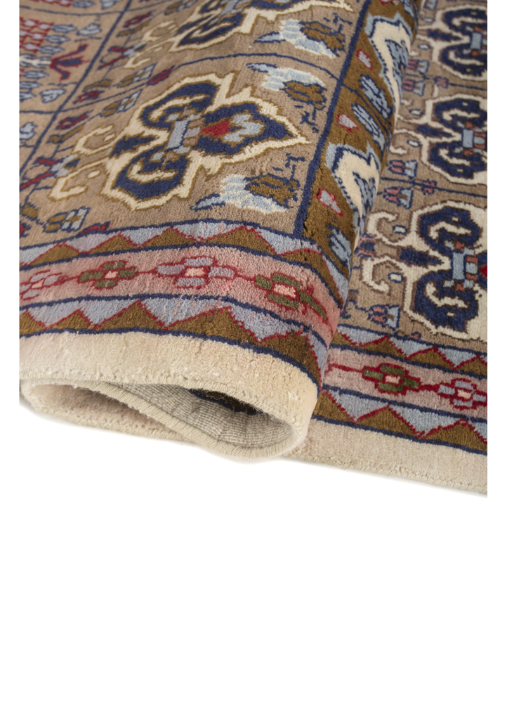 gulnar ivory wool hand knotted Rug - FloorShot