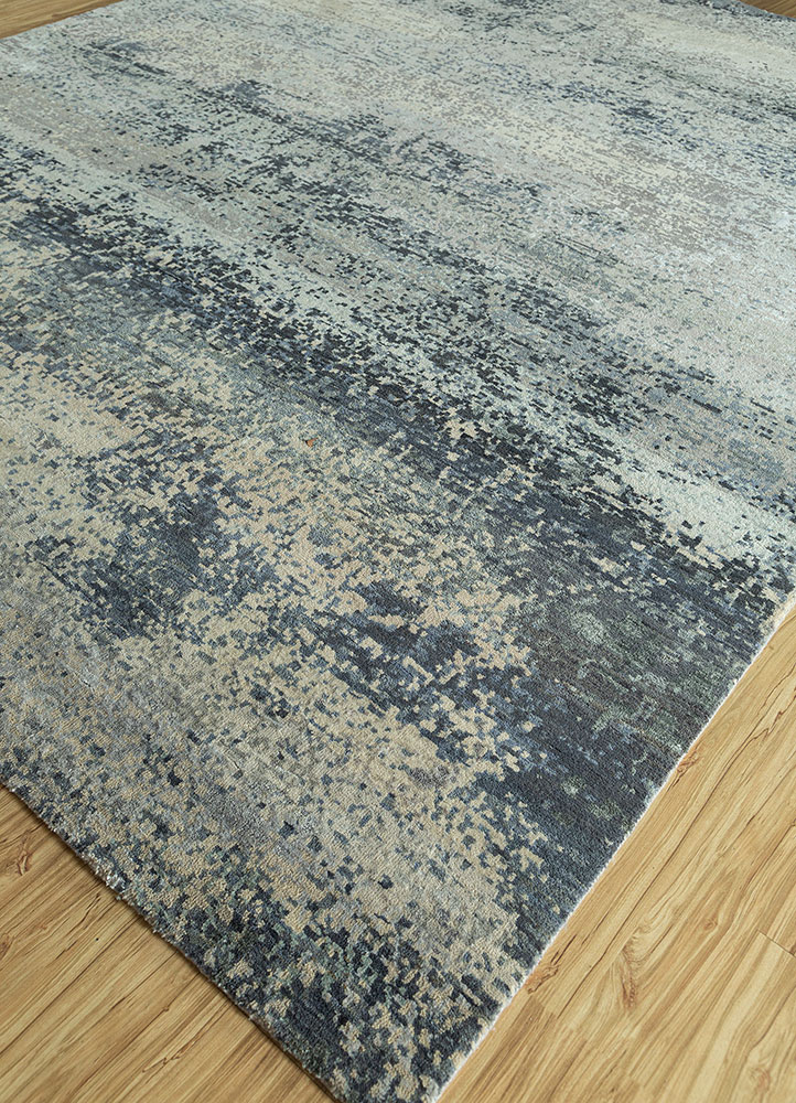 uvenuti grey and black wool and silk hand knotted Rug - FloorShot