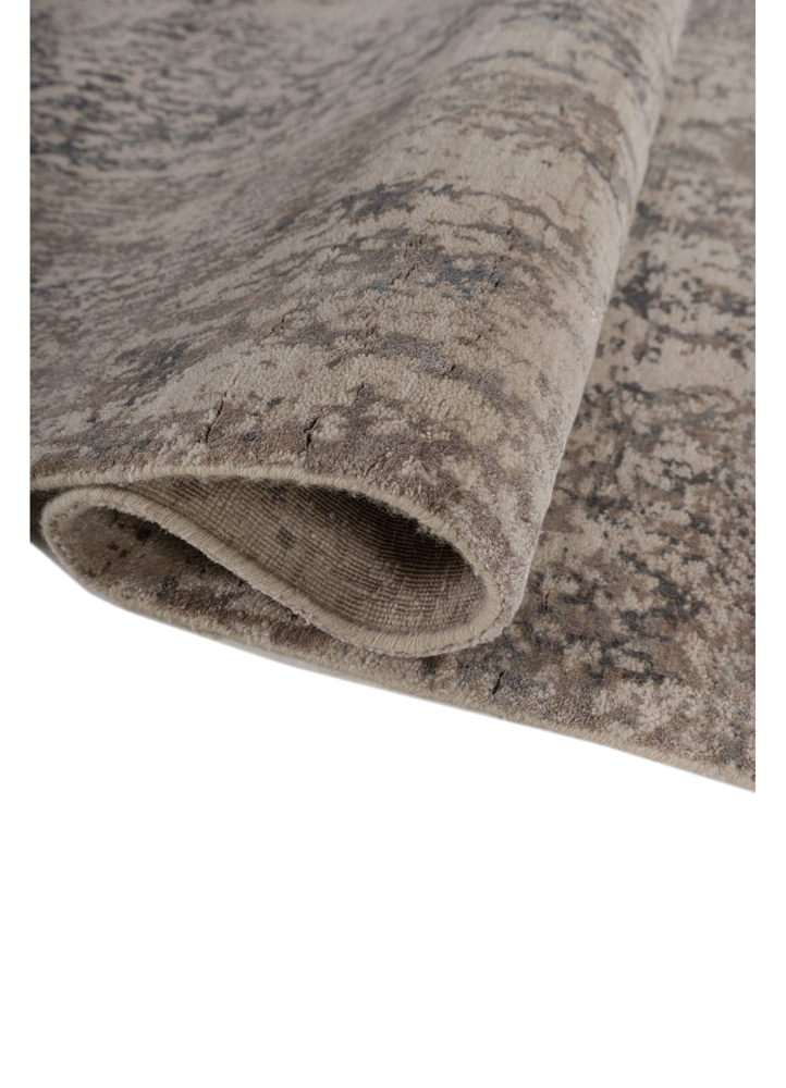 unstring by kavi ivory wool and bamboo silk hand knotted Rug - FloorShot