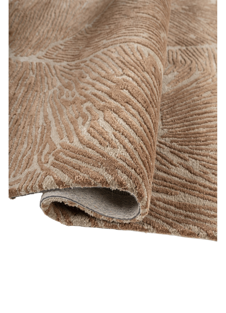 aprezo beige and brown wool and viscose hand tufted Rug - FloorShot