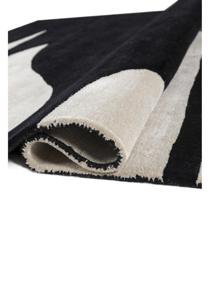 zig zag grey and black wool and viscose hand tufted Rug - FloorShot