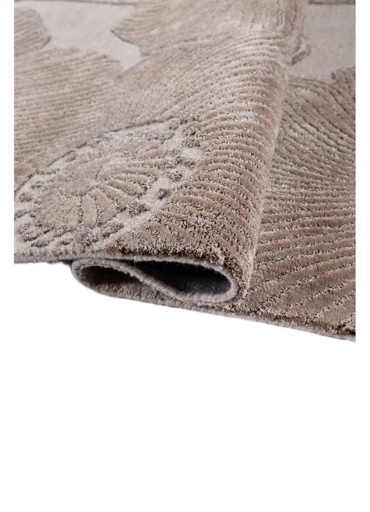 hacienda ivory wool and viscose hand tufted Rug - FloorShot