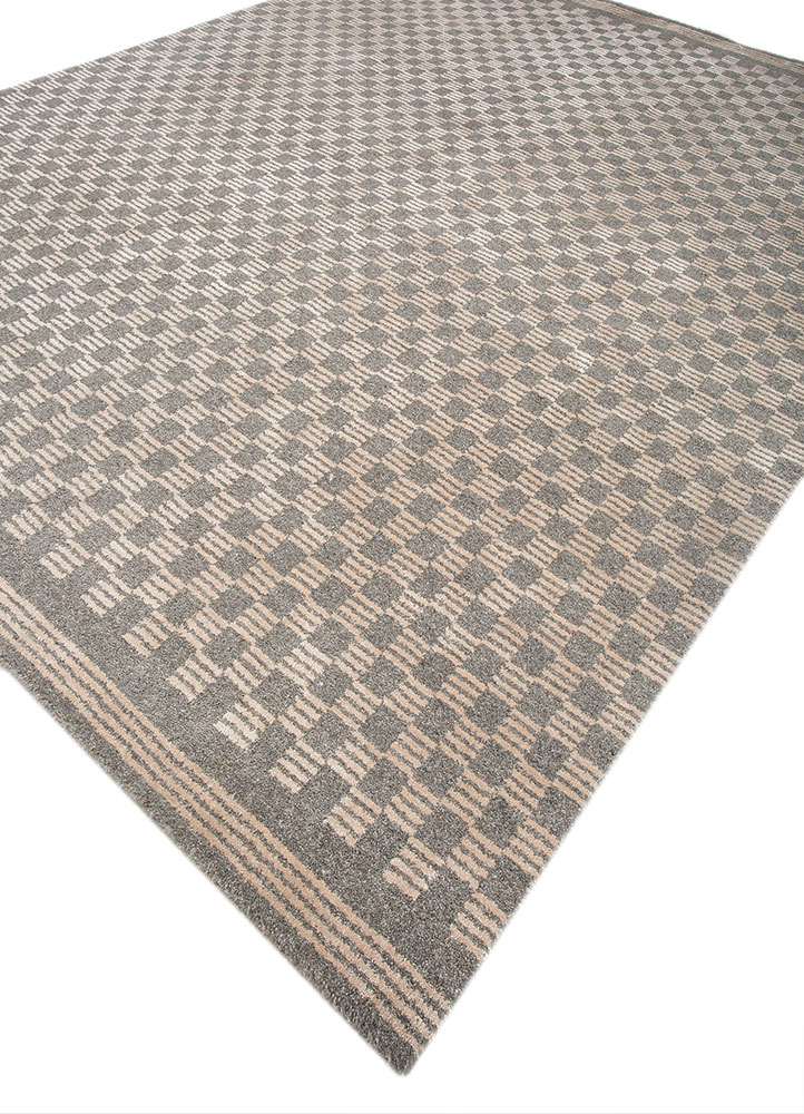saga grey and black wool hand loom Rug - FloorShot