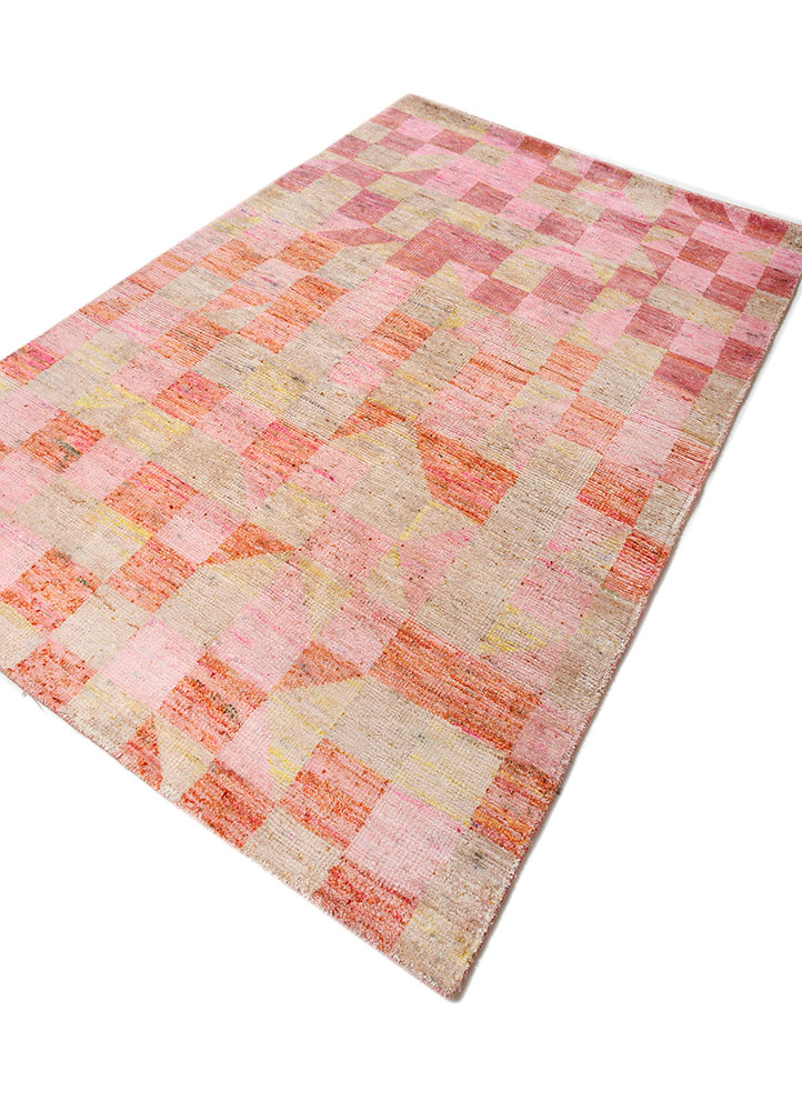 aprezo gold silk hand knotted Rug - FloorShot
