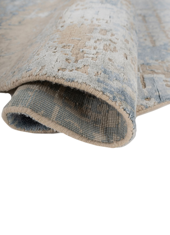 aprezo grey and black wool and bamboo silk hand knotted Rug - FloorShot