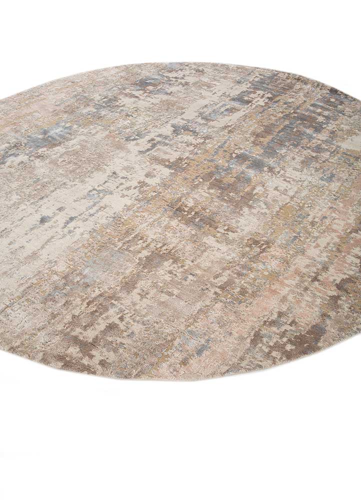 uvenuti ivory wool and bamboo silk hand knotted Rug - FloorShot