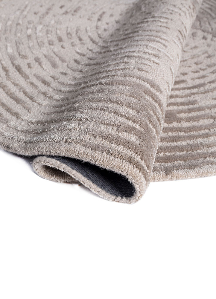 white noise ivory wool and viscose hand tufted Rug - FloorShot